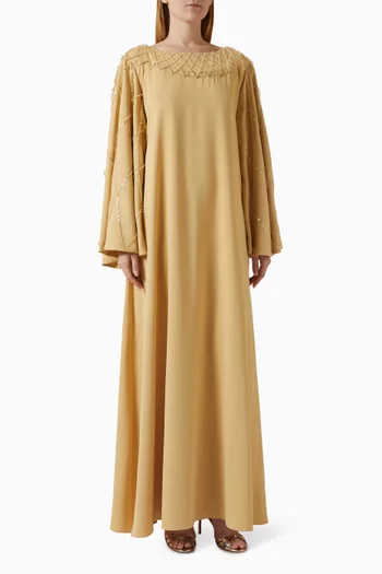 قفطان مزين بتطريزات بالخرز