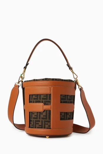 حقيبة ستيب اوت قنب زوكينو وجلد غير مستعملة