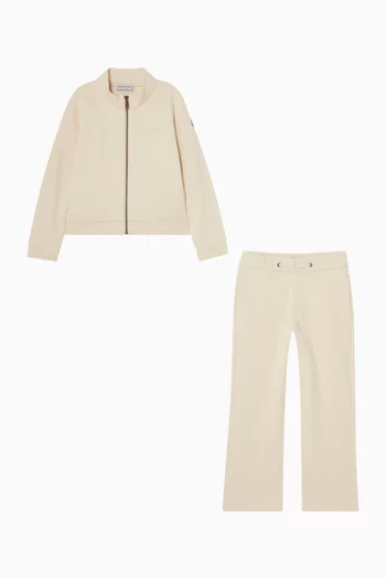 بدلة رياضية بسحّاب وشعار الماركة صوف قطني