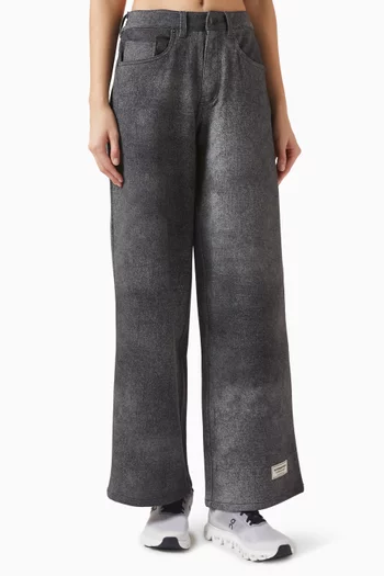 بنطال بقصة ساق واسعة دينم ناعم