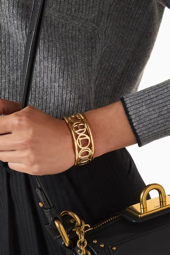 سوار بحروف شعار الماركة نحاس