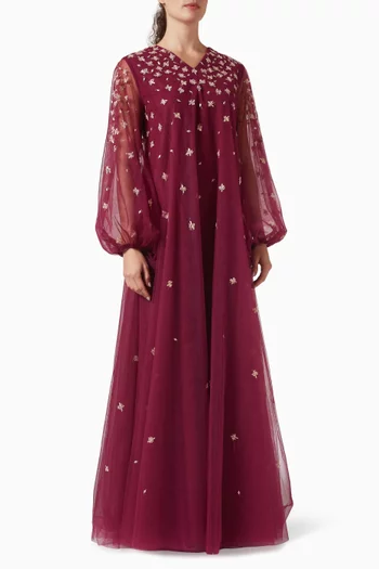 فستان طويل بتطريزات تول