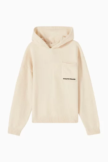 كنزة بغطاء رأس بشعار الماركة قماش منسوج 