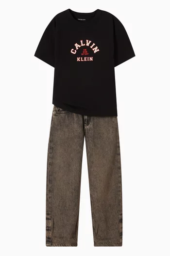 تي شيرت بشعار الماركة بتصميم جامعي قطن