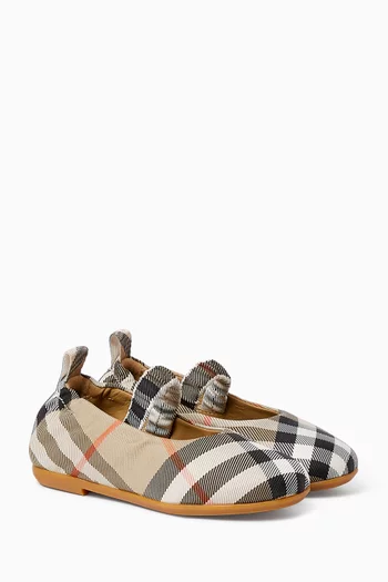 حذاء باليرينا بشريط ونقشة مربعات