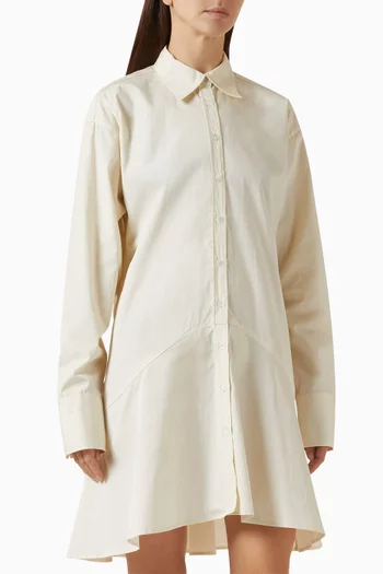 فستان بتل بنمط قميص بقصة قصيرة