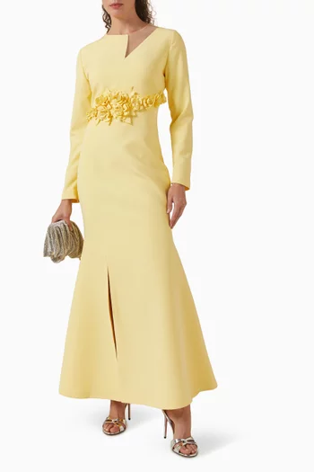 فستان بزهور بارزة