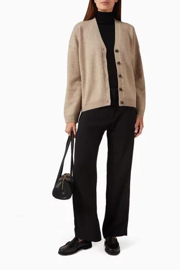 كارديغان كشمير بفتحة رقبة على شكل حرف V‏