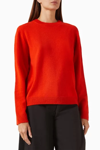 سترة منسوجة بفتحة رقبة مستديرة