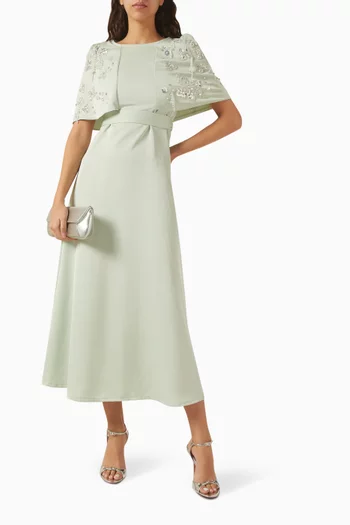 فستان بكاب مزين بتطريزات ستان