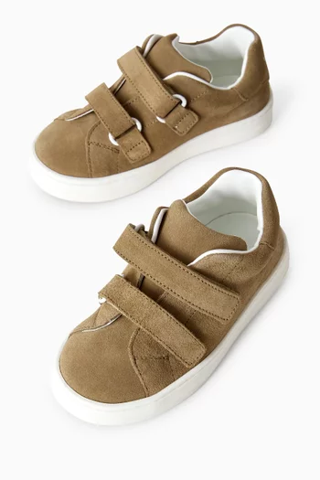 Velcro Sneakers in Suede