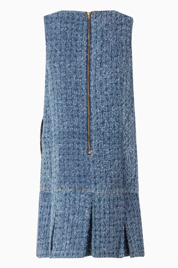 فستان بحواف صدفية ونقشة زهور تفتا