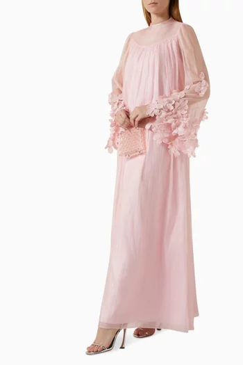 قفطان بتطريزات زهور بارزة