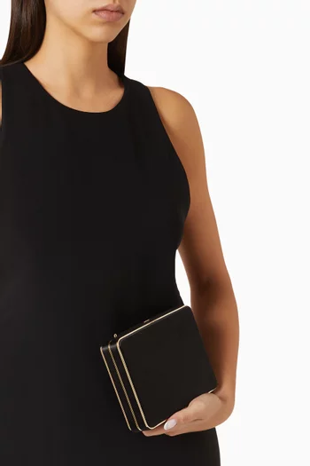 حافظة صغيرة بتصميم مربع ستان