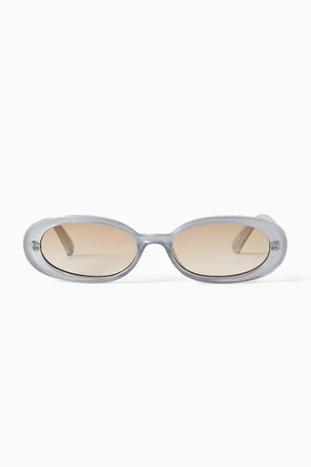 Outta Love Oval Sunglasses in Polymer