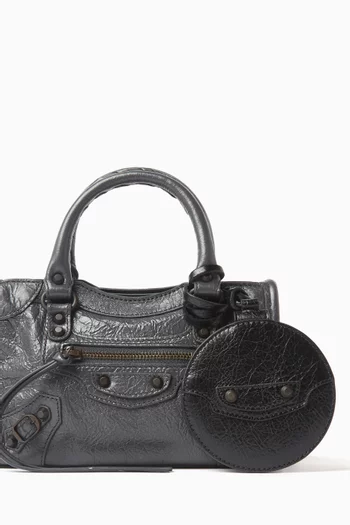 Le City Round Mirror Charm in Leather