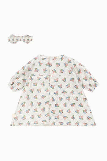 طقم ملابس دمية