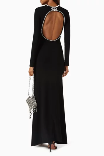 فستان بظهر مكشوف مرصع بالأحجار