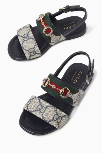 صندل بنقشة حرفي GG وشريط ويب