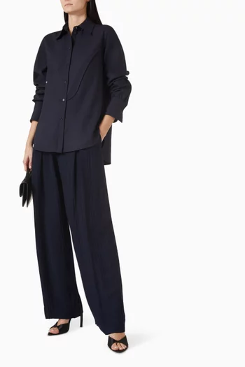 بلوزة بطبقة إضافية أسفل الرقبة