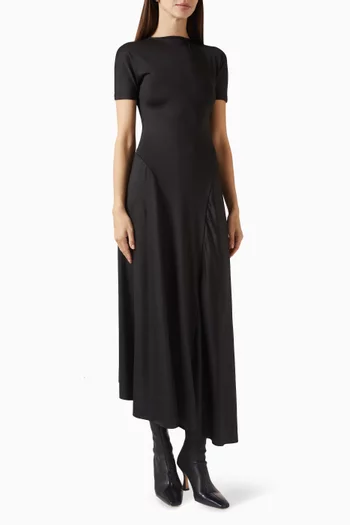 فستان بحافة غير متماثلة وسحّاب