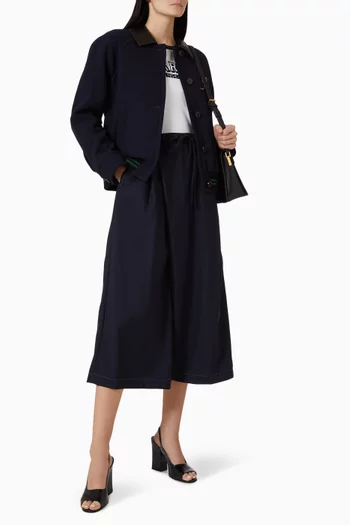 تي شيرت مطرز بشعار الماركة قطن