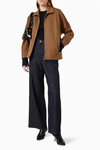 جاكيت بقصة مربعة وياقة عالية قماش جيرسيه وسكوبا