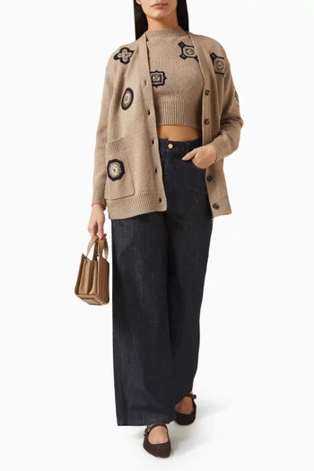 سترة قصيرة مزينة بتطريزات صوف وكشمير