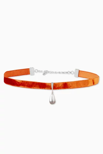 قلادة رقبة مزينة بلؤلؤ كيشي على شكل قطرة مخمل