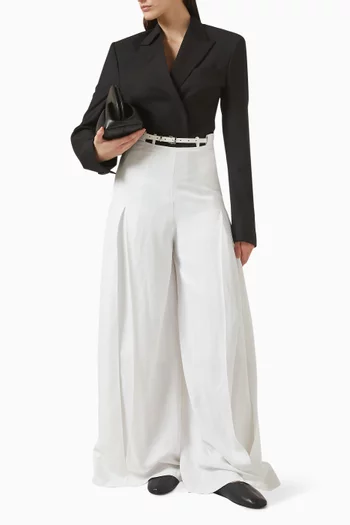 بودي سوت بنمط جاكيت بياقة