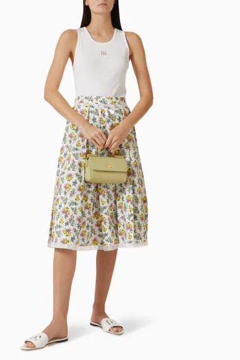 بلوزة بلا أكمام بشعار الماركة مطرز بأحجار الراين جيرسيه