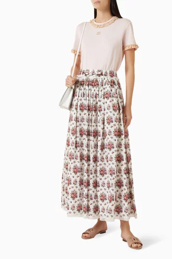 تنور بنقشة زهور صغيرة