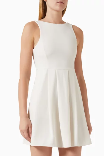 فستان قصير بطيات