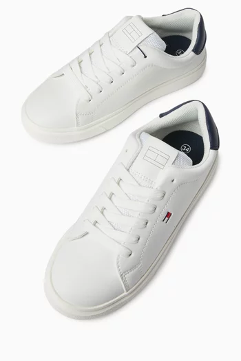 سنيكرز بشعار الماركة