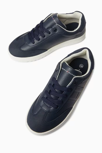 سنيكرز بشعار الماركة