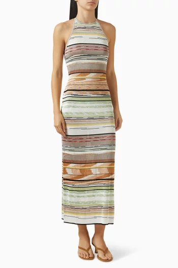 فستان بظهر مكشوف ومنسوج من فيسكوز