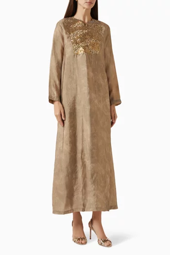 فستان طويل مطرز بالترتر