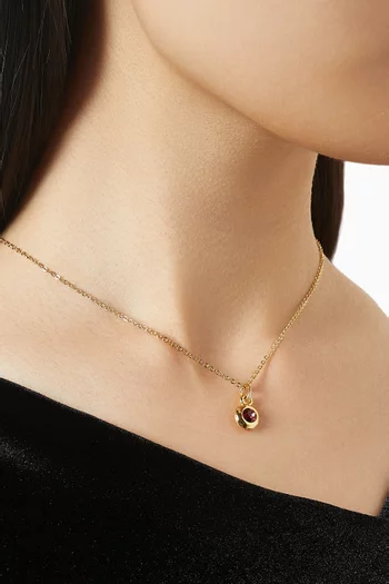 قلادة مرصعة بياقوت أحمر فينتج من الثمانينيات معدن مطلي بلون ذهبي