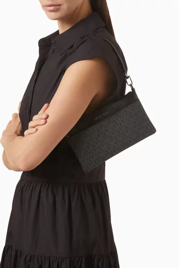 حقيبة جيت ست متوسطة بحمالة معصم قابلة للتحويل قنب مغلف بنقشة شعار الماركة