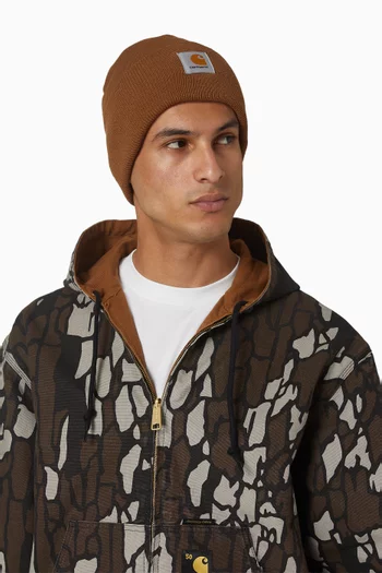 قبعة ووتش أكريليك