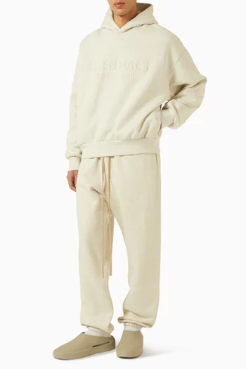 كنزة بغطاء رأس كلاسيكية وشعار الماركة البارز صوف