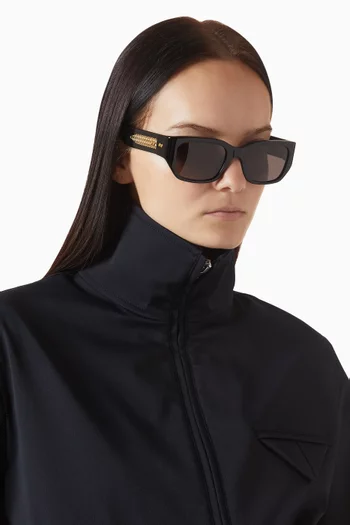 نظارة شمسية بإضافات مجدولة وإطار مربع أسيتات