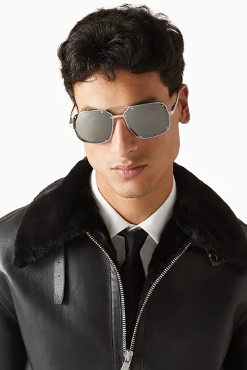 نظارة شمسية سانتوس دي كارتييه أفياتور بإطار تيتانيوم