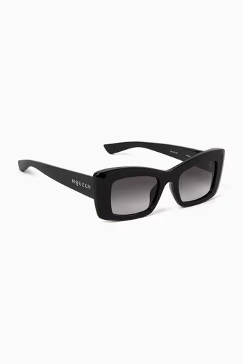 Rectangular Sunglasses in Recycled Acetate