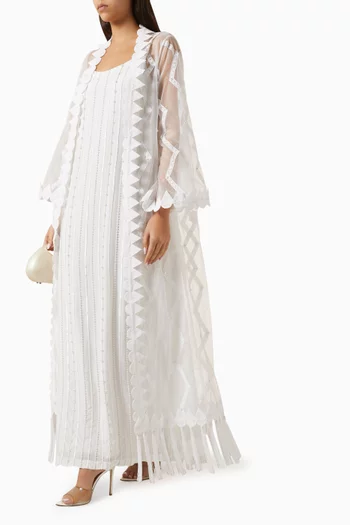 عباية مزينة بتطريزات أورجانزا هندي