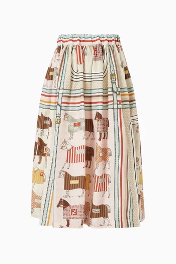 تنورة بنقشة أحصنة