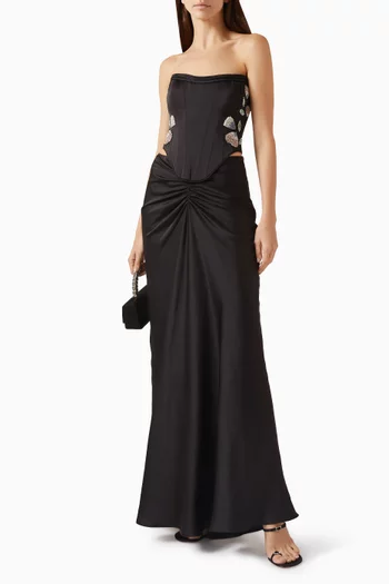 بلوزة سلمى بنمط مشد مزينة بتطريزات بالكريستال