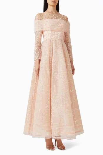 فستان سهرة بتصميم جرس بفتحة رقبة شفافة وتطريزات