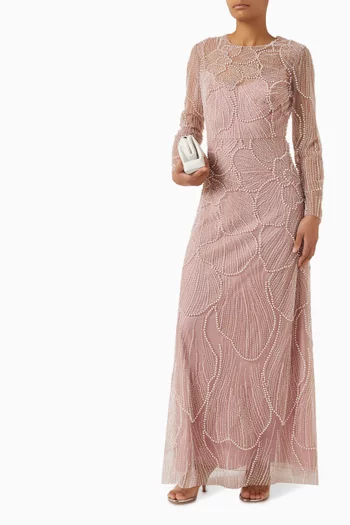 فستان سهرة بقصة على شكل حرف A وتطريزات بالخرز