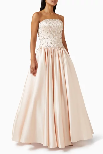 فستان سهرة بلا حمالات مزين بتطريزات ستان